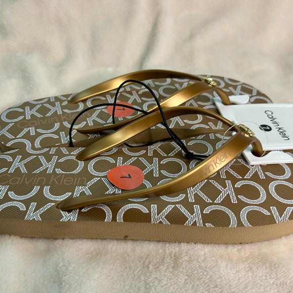 Calvin Klein Brown Flip Flops - Picture 4 of 5